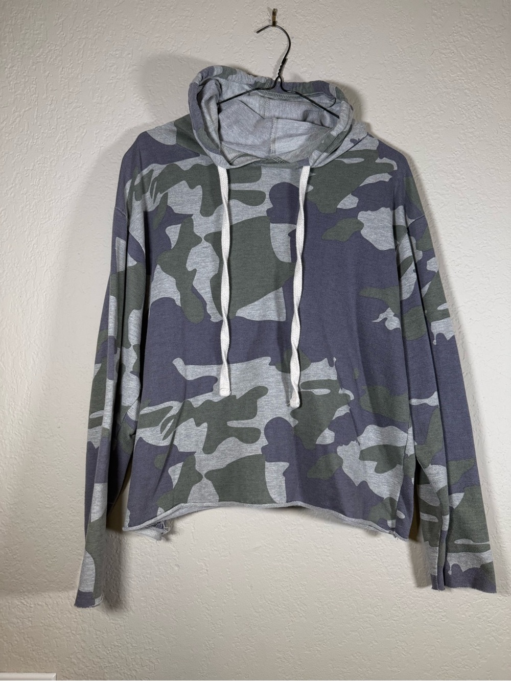 Stitch Stardom Camo Hooded Pullover Sweatshirt Grey Olive Womens Large